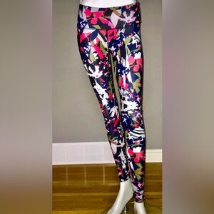 Lululemon Leggins - WUNDER UNDER PANT 6  Low Rise Luxtreme Floral